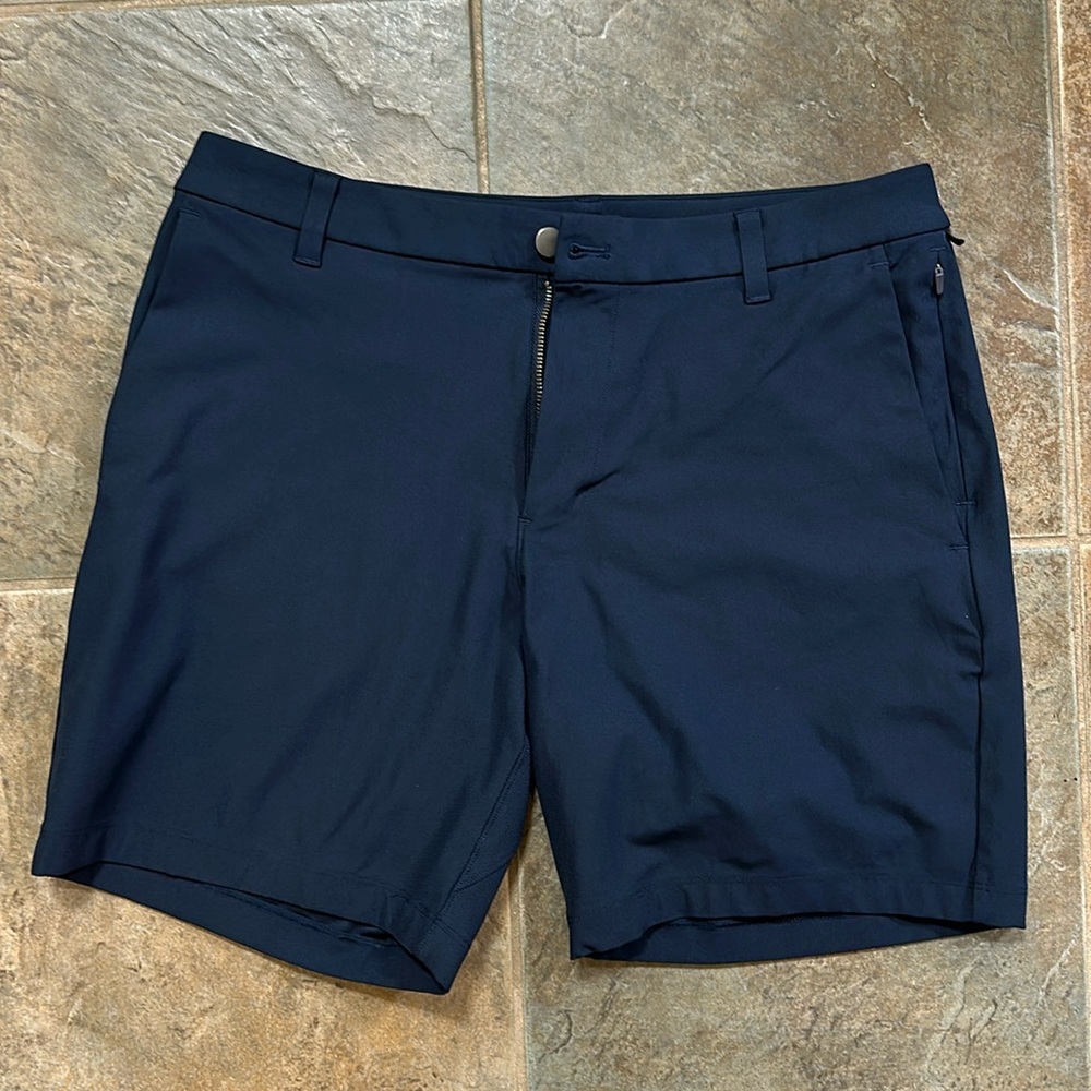 New Lululemon Commission Shorts 7” NWOT size 33